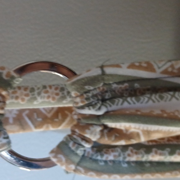 Derek Heart Sleeveless Romper - Picture 4 of 6